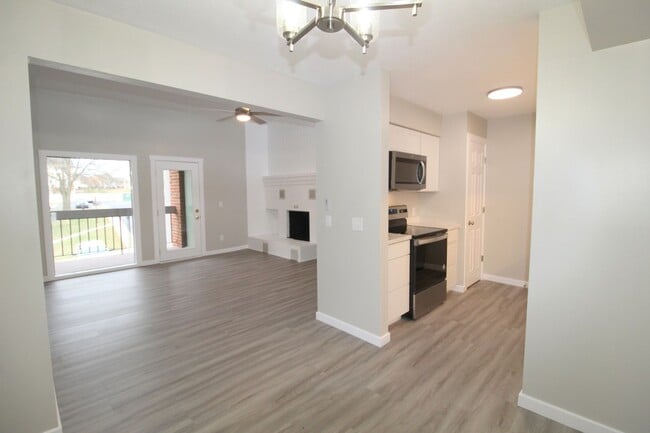 Building Photo - 1026 Blue Ridge Dr