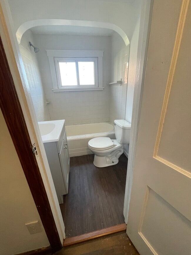 Building Photo - 110 Hazel Alley