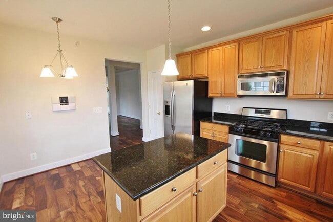 Building Photo - 13882 Greendale Dr