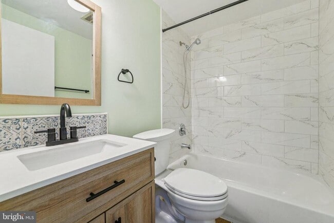 Building Photo - 9432 Merryrest Rd