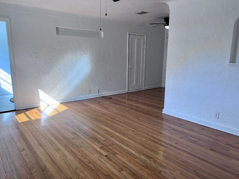 Building Photo - 2179 22nd Ave N