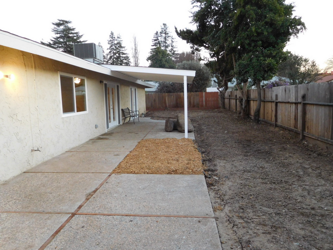 Building Photo - North Merced (Harris Acres): $2300 4 bedro...