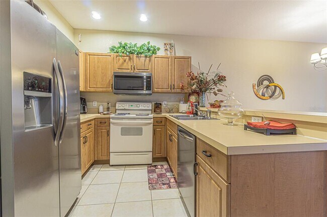 Building Photo - 6208 Clifton Palms Dr