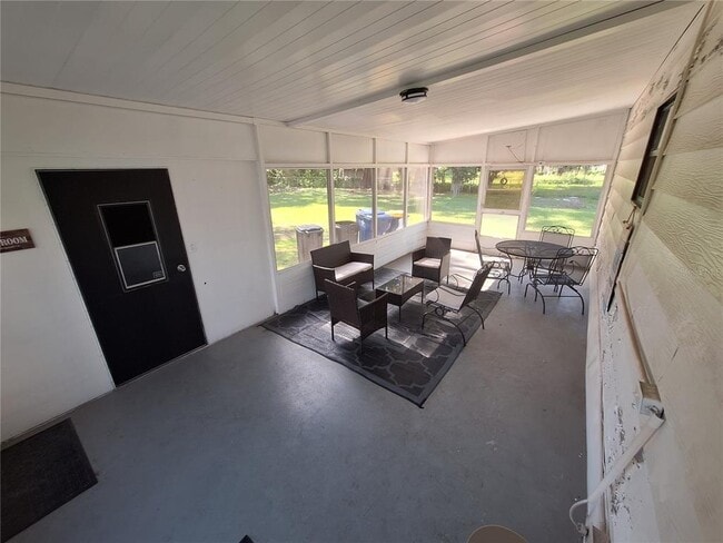 Building Photo - 3911 Loury Dr