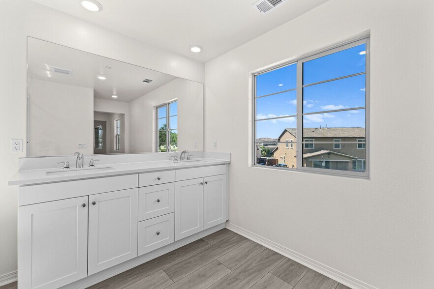 Building Photo - 29261 Humboldt Ct