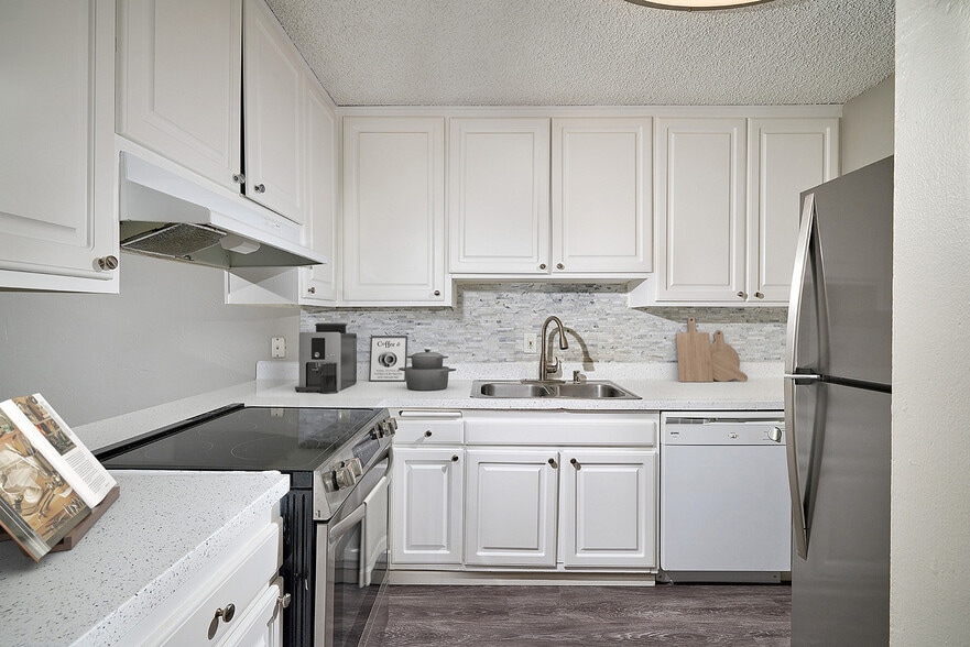 Primary Photo - Mission Arbor Apartments