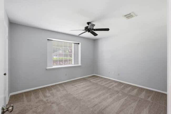 Building Photo - 5111 Crystal Bay Dr