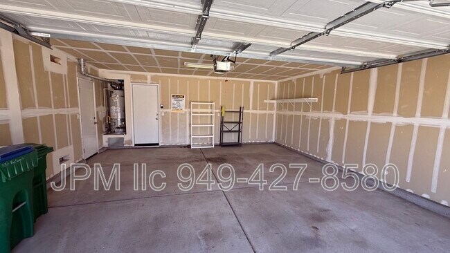 Building Photo - 330 Bulluno Dr