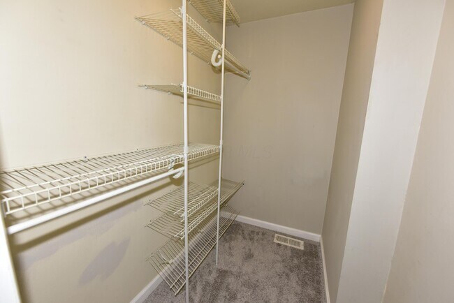 Building Photo - 1030 Galliton Ct