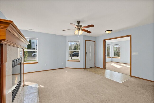 Building Photo - 3130 Hoffman Hill Blvd