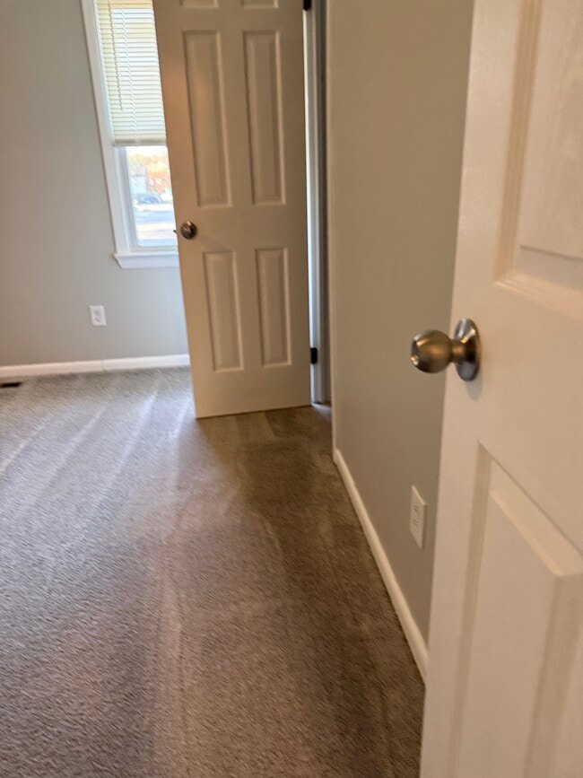 Building Photo - 5559 New Colony Dr