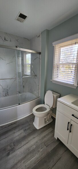 Bedroom 1 Bath - 801 Baltic Walk