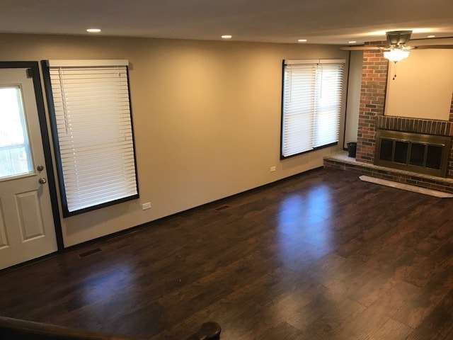 Lower level windows. - 512 Carlyle Ln