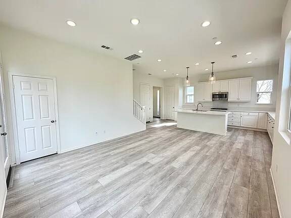 Building Photo - 27104 White Sage Ct