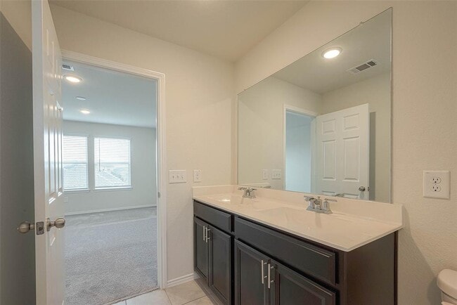 Building Photo - 25635 Royal Catchfly Rd