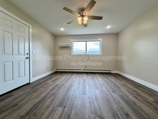 Building Photo - 3253 Charlesgate Ave SW