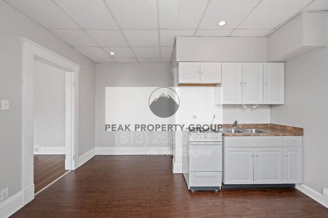 Building Photo - 2549 University Ct
