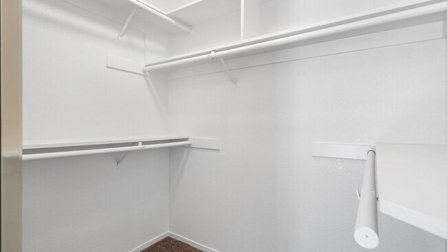 Building Photo - 5710 Fox Creek Dr
