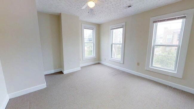 Building Photo - 79 E 7th Ave