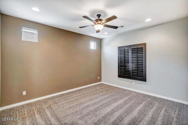 Building Photo - 14904 Tierra Crystal Ave