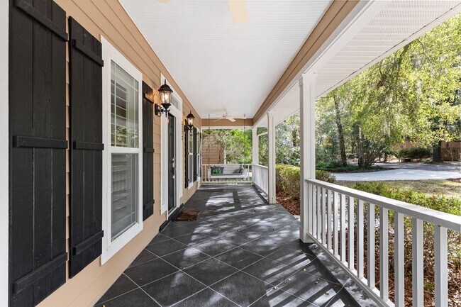 Building Photo - 3773 SW 21st Dr