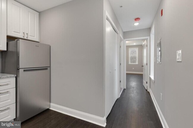 Building Photo - 624 N 35th St