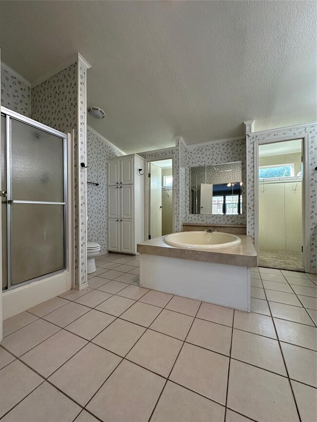 Building Photo - 104 Ramirez St