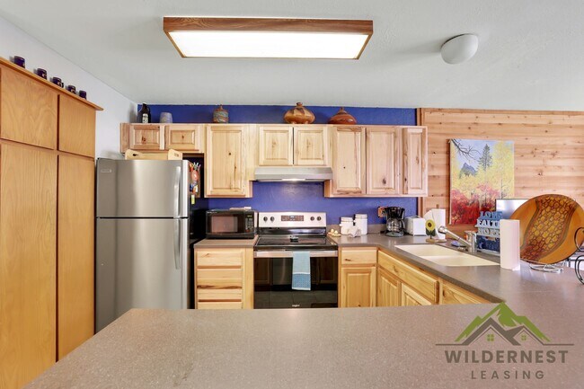 Building Photo - Deck Gore Condo - WINTER RENTAL-2 Bedroom/2 Bath Includes All Utilities