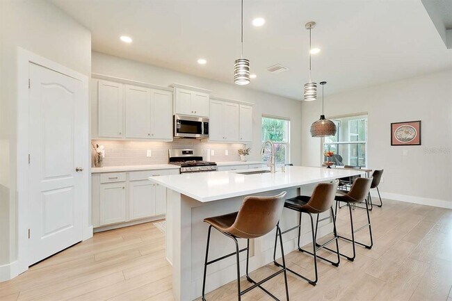 Building Photo - 12177 Stuart Dr