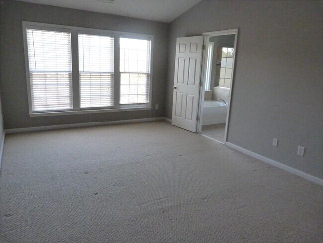 Building Photo - 2091 Deptford Dr