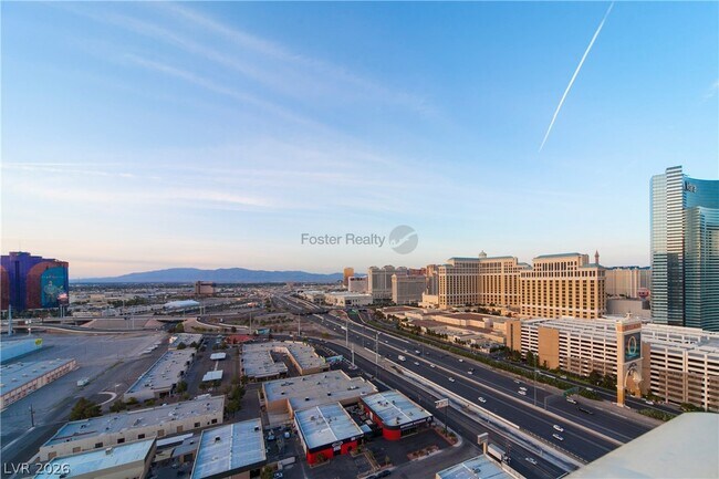 Building Photo - 4471 Dean Martin Dr
