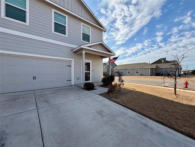 Building Photo - 512 Gabbro Gdns