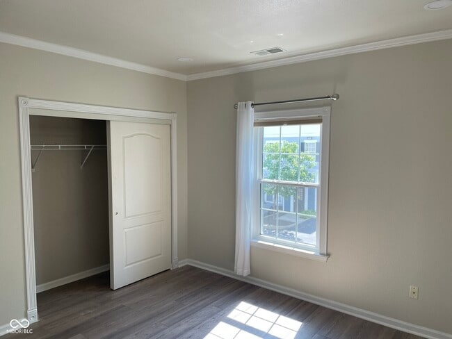 Building Photo - 12820 University Crescent