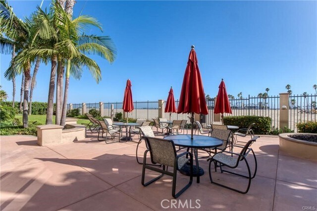 Building Photo - 850 E Ocean Blvd