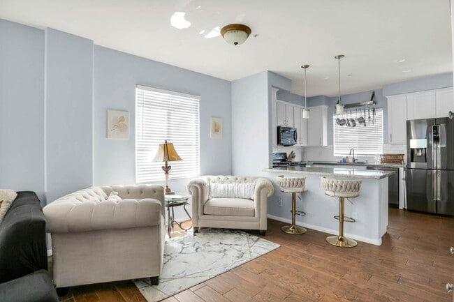 Building Photo - 7635 Family Cir