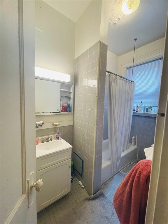 *Pictures are representative samples of the advertised unit. In some cases, the actual units you tou - 78 Avenue Louis Pasteur Ave