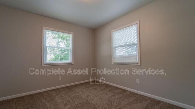 Building Photo - 80 E Oak Hill Rd