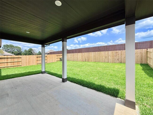 Building Photo - 18227 Dahlia Dale Dr