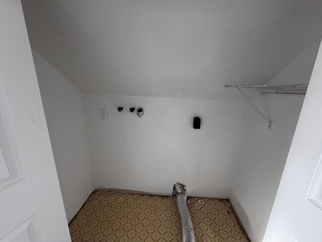 Building Photo - 3 bedroom 2 bath Home in Alburtis