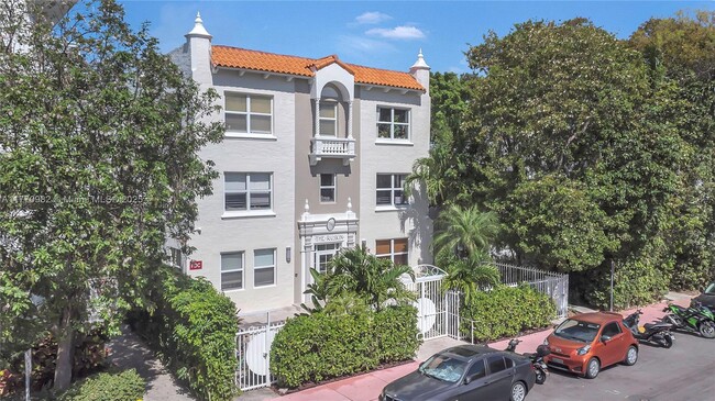 Primary Photo - 1542 Drexel Ave