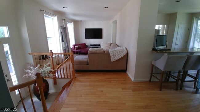 Building Photo - 95 Arrowgate Dr
