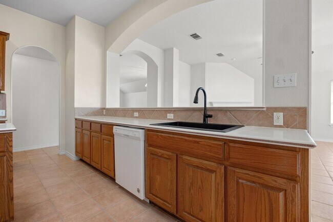 Building Photo - 8741 Lemens Spice Trail