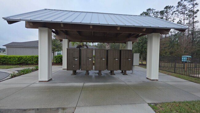 Building Photo - New Home in Sawmill Creek 3 Bedroom 3 Bath home with Office/Den and Screened Patio