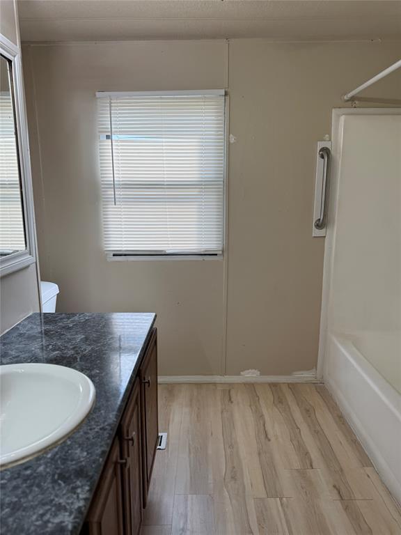 Building Photo - 374 Plum St