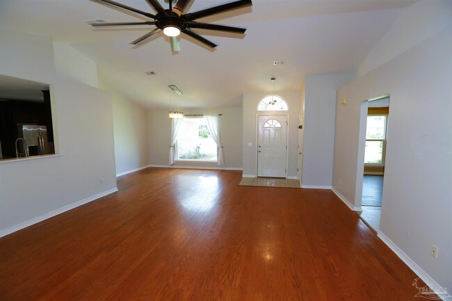 Building Photo - 1452 Roebling Tr