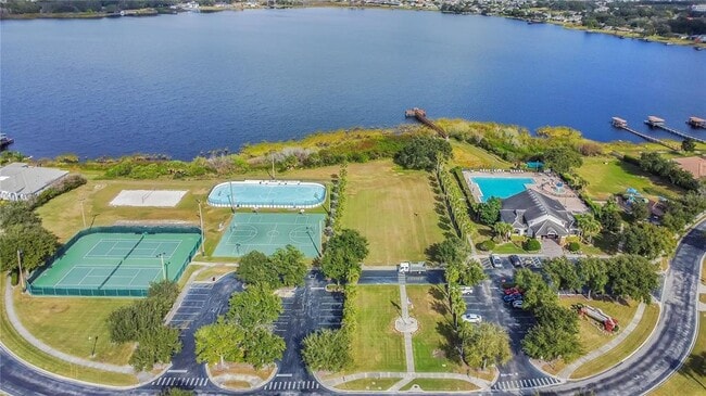 Building Photo - 15049 Spinnaker Cove Ln