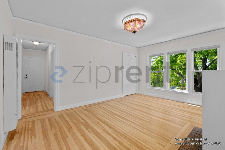 Building Photo - 2242 E 32nd St