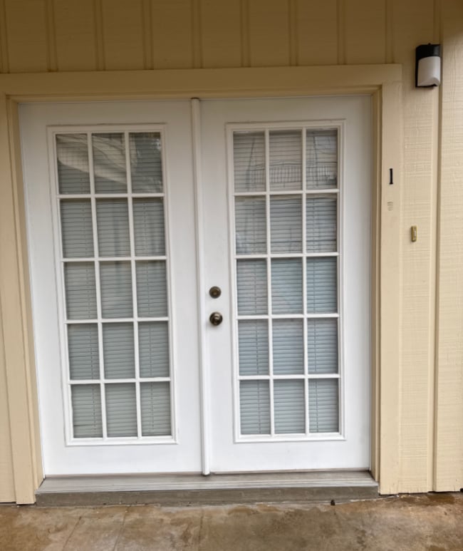 Building Photo - 901 Raguet St