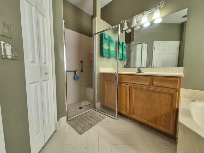 Building Photo - 12654 Via Ravenna