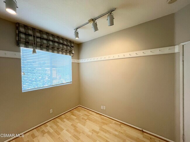 Building Photo - 273 Springmist Ln